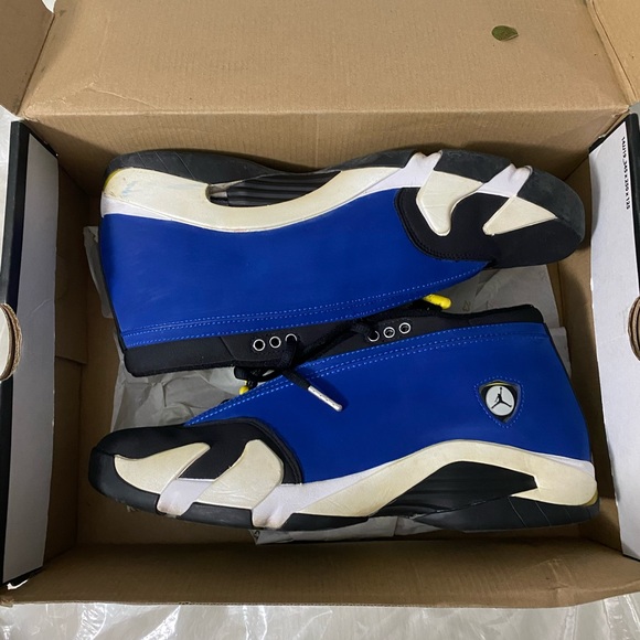 🔥🔥 SOLD Jordan 14 Retro Low Laney (2015) - Picture 2 of 8